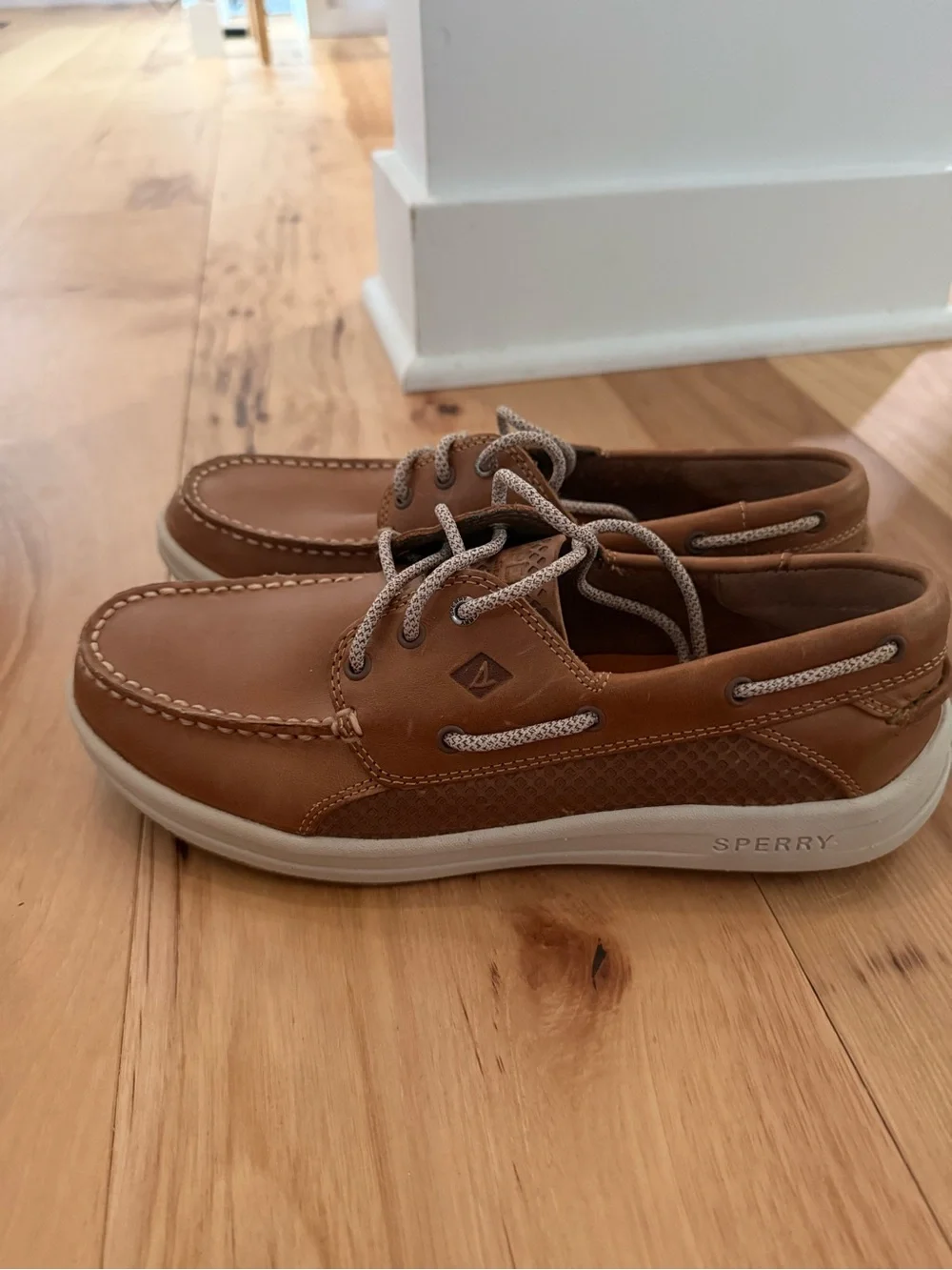 NWT, in box, Men’s Sperry Billfish Dark Tan Leather Boat Shoes, 9.5 never worn